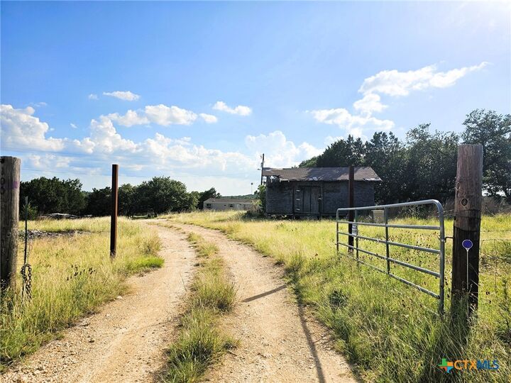 Property Photo:  100 Reavis Drive Drive  TX 76539 
