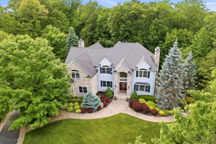 Property Photo:  4 Windemere Way  NJ 07871 