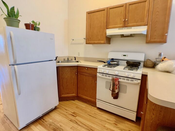 Property Photo:  78 Webster Ave 2R  NJ 07307 