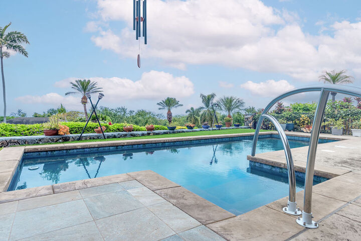 Property Photo:  75-5614-Q Hienaloli Rd  HI 96740 