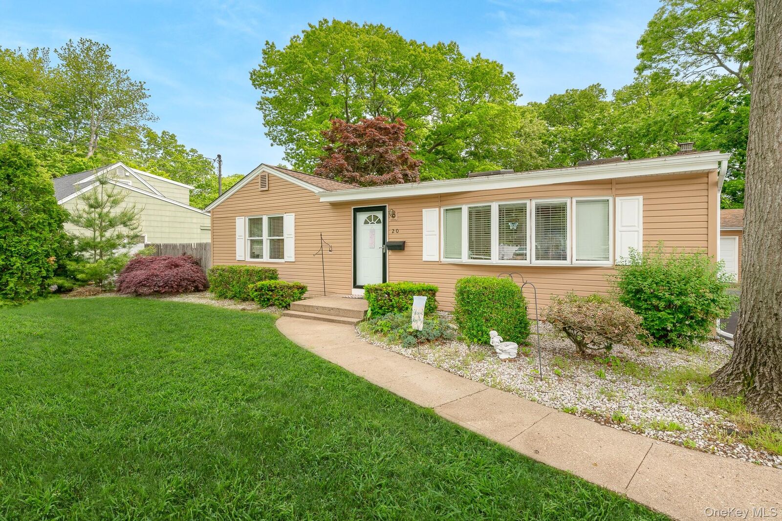 Property Photo:  20 Amherst Street  NY 11751 