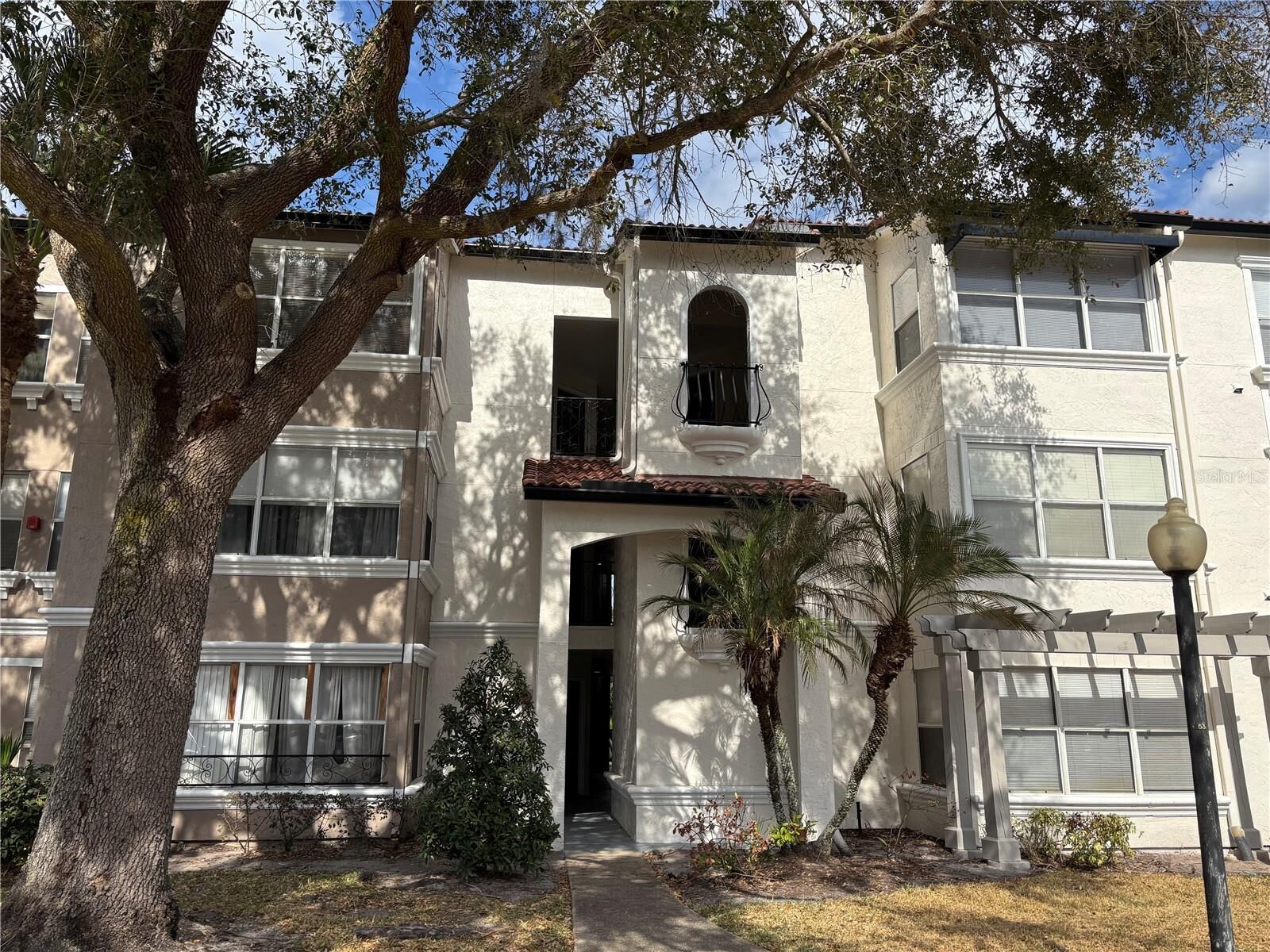 Property Photo:  5120 Conroy Road 516  FL 32811 
