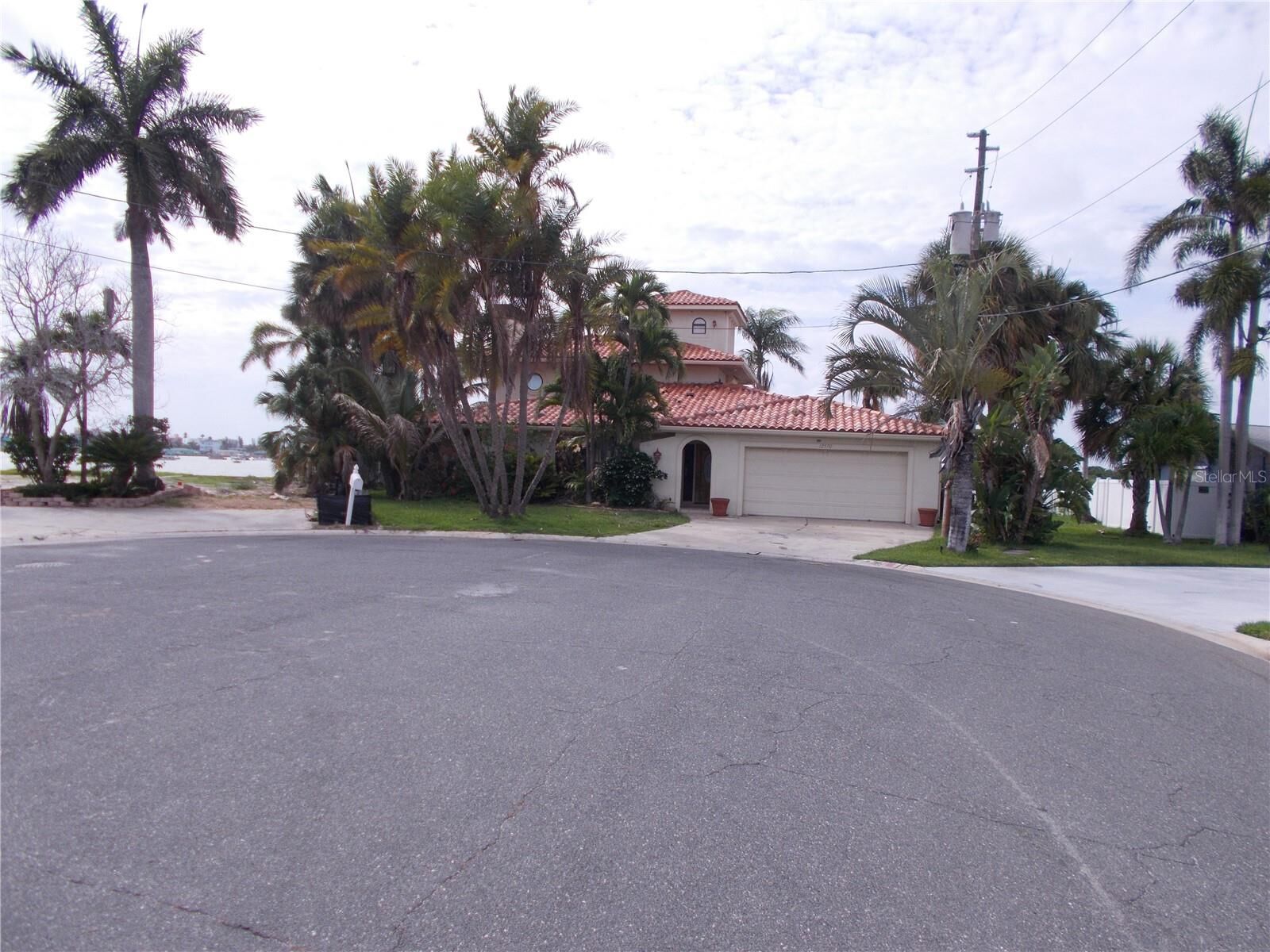 Property Photo:  12570 4th Street E  FL 33706 