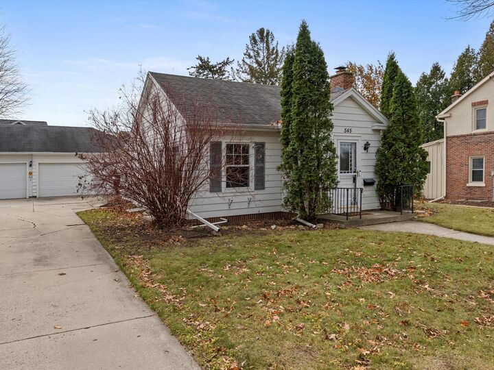 Property Photo:  545 Upper Rd  WI 53044 