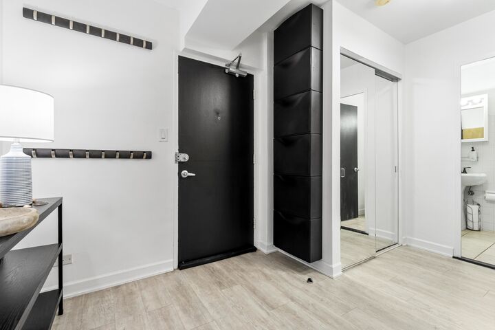 Property Photo: 4950 N Marine Drive 301 IL 60640