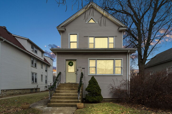 Property Photo:  1032 S Maple Avenue  IL 60304 