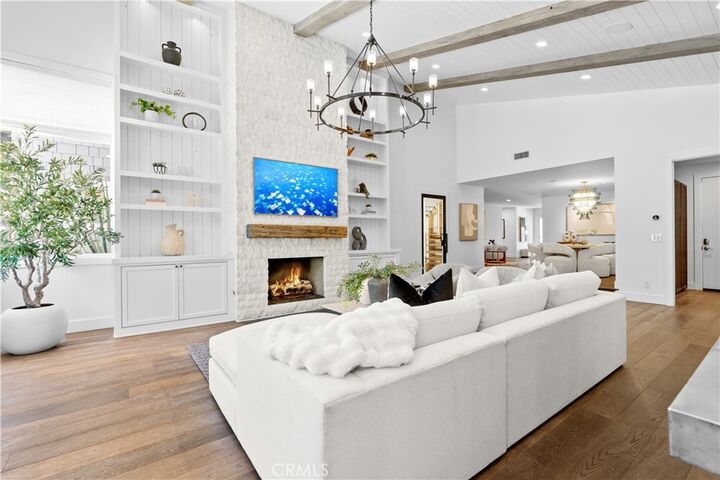 Property Photo:  519 Signal Road  CA 92663 