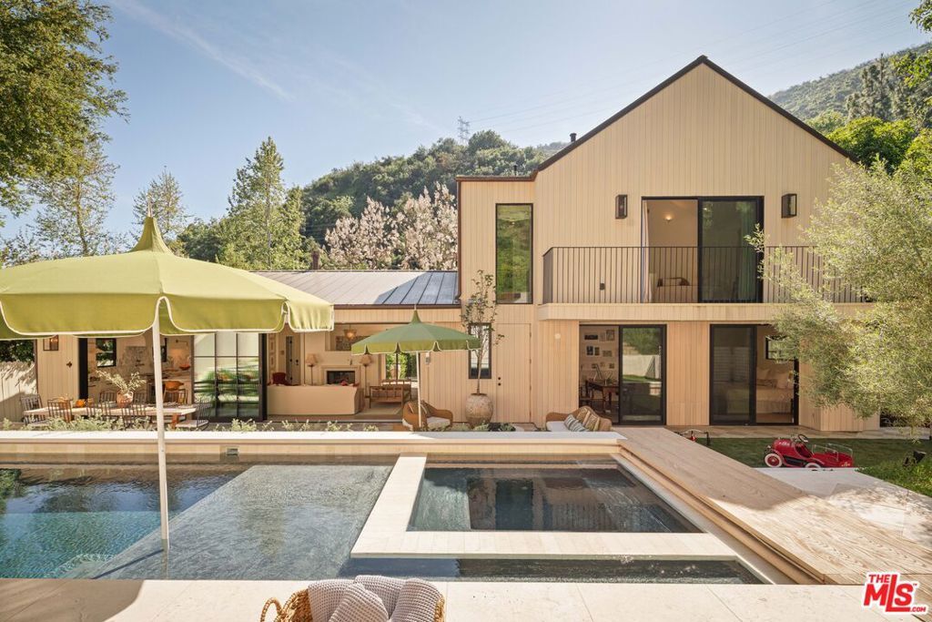 Property Photo:  3640 Mandeville Canyon Road  CA 90049 