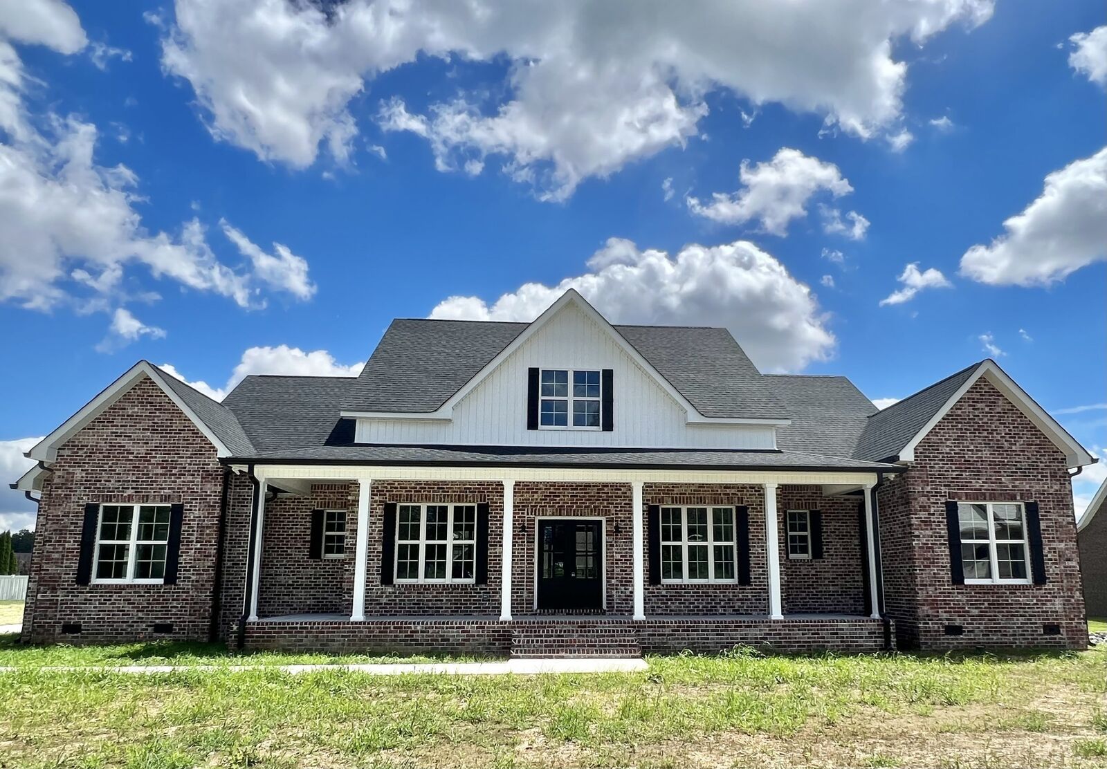 Property Photo: 106 Settlers Trce TN 37388