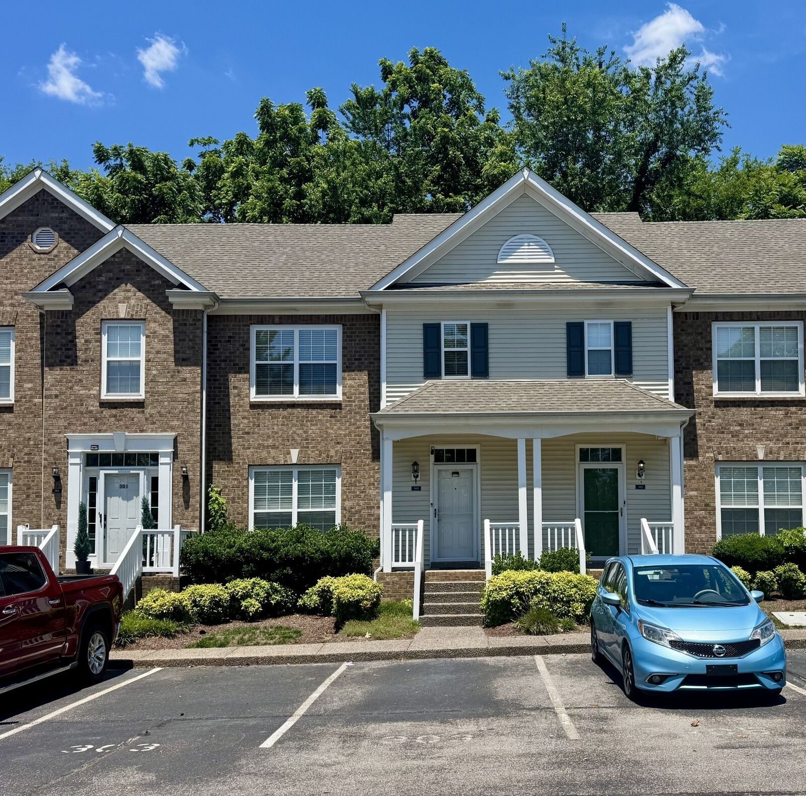 Property Photo:  303 Newport Meadows Circle  TN 37179 