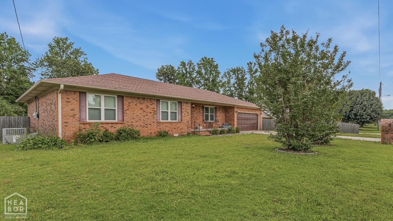 Property Photo:  1303 Daniel Drive  AR 72450 
