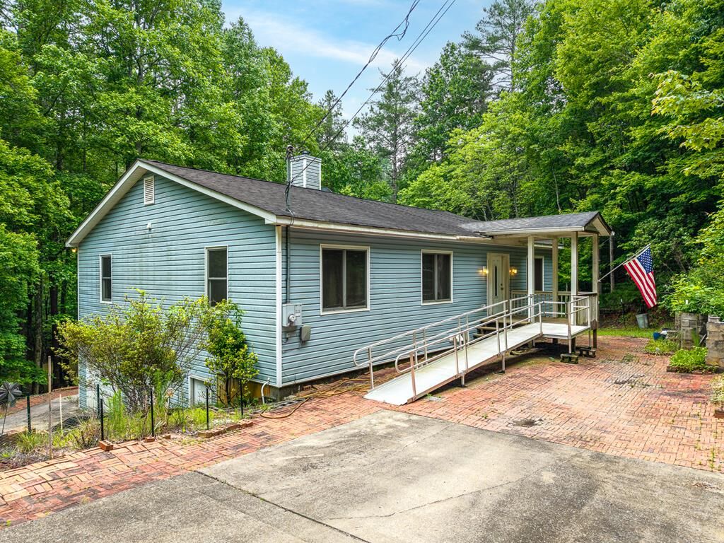 Property Photo:  1774 Hicks Ford Road  GA 30540 