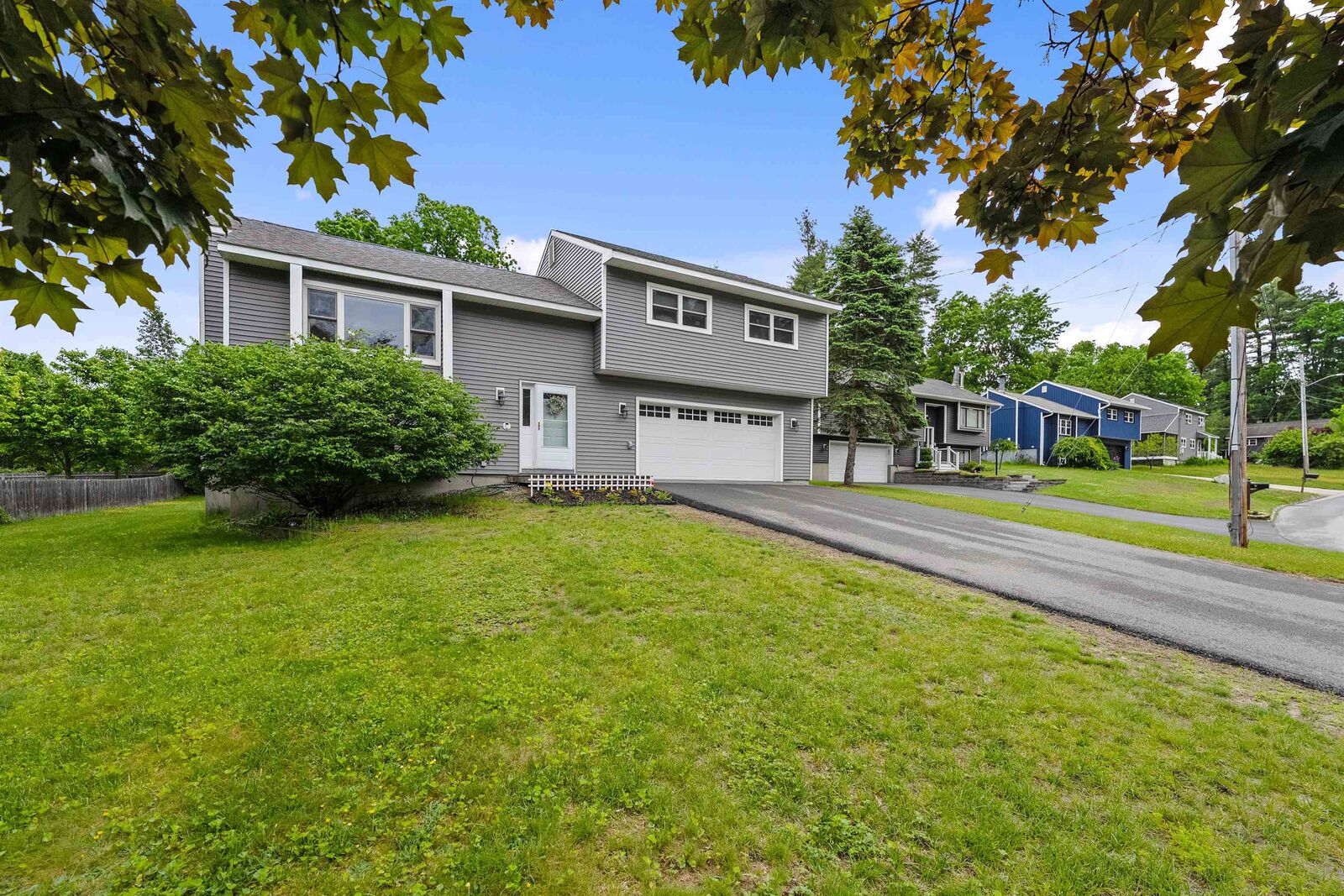 Property Photo:  16 Cimmarron Drive  NH 03062 