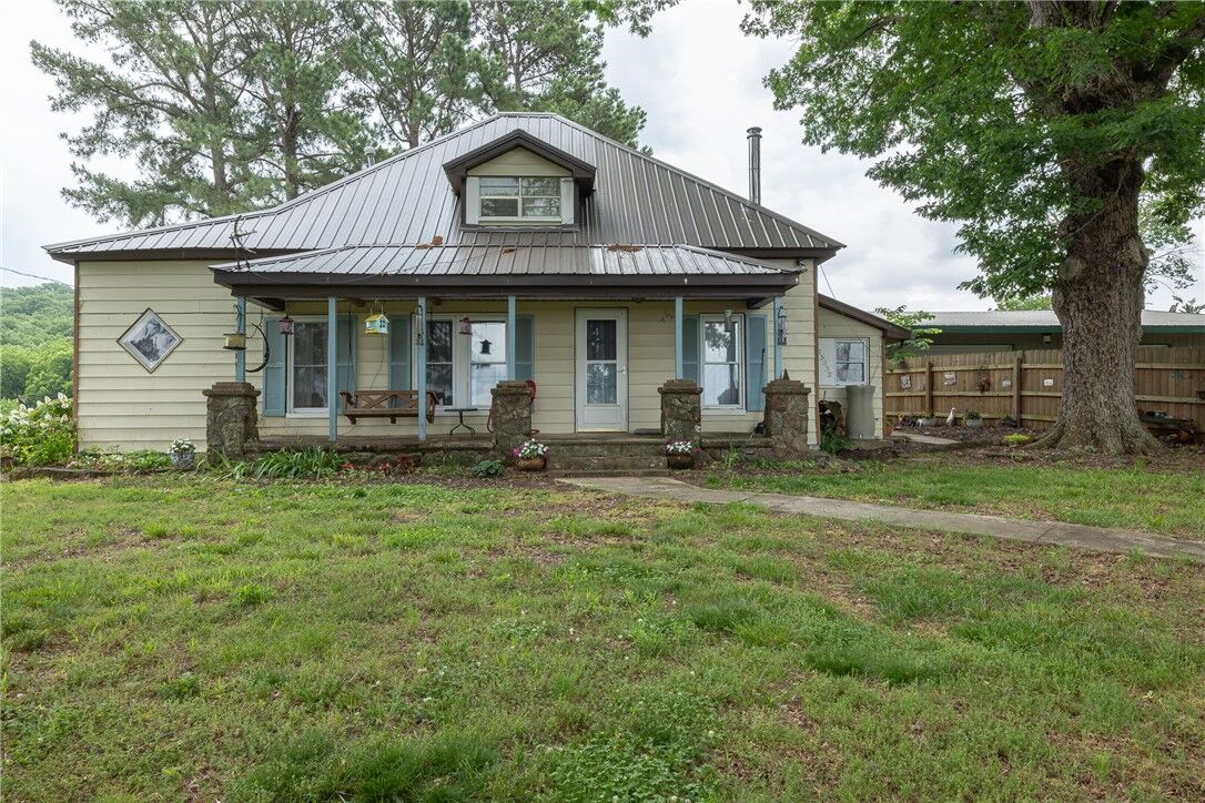 Property Photo:  15332 Tuttle Road  AR 72727 
