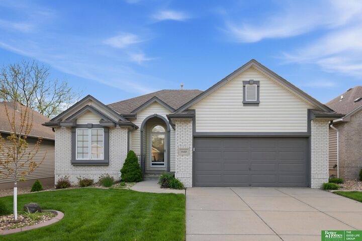 Property Photo: 10032 S 172nd Circle NE 68136-9999