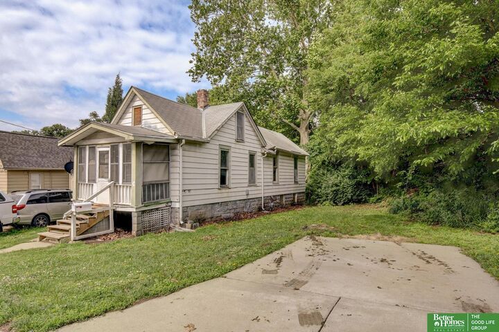 Property Photo:  4508 S 12 Street  NE 68107 