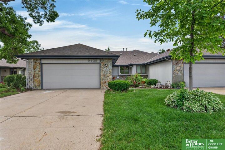 Property Photo: 9429 Parker Street NE 68114