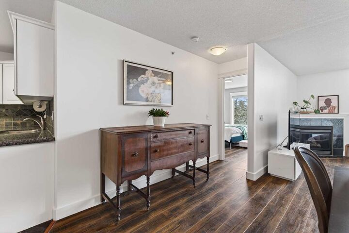 Property Photo:  735 56 Avenue SW 401  AB T2V 0G9 