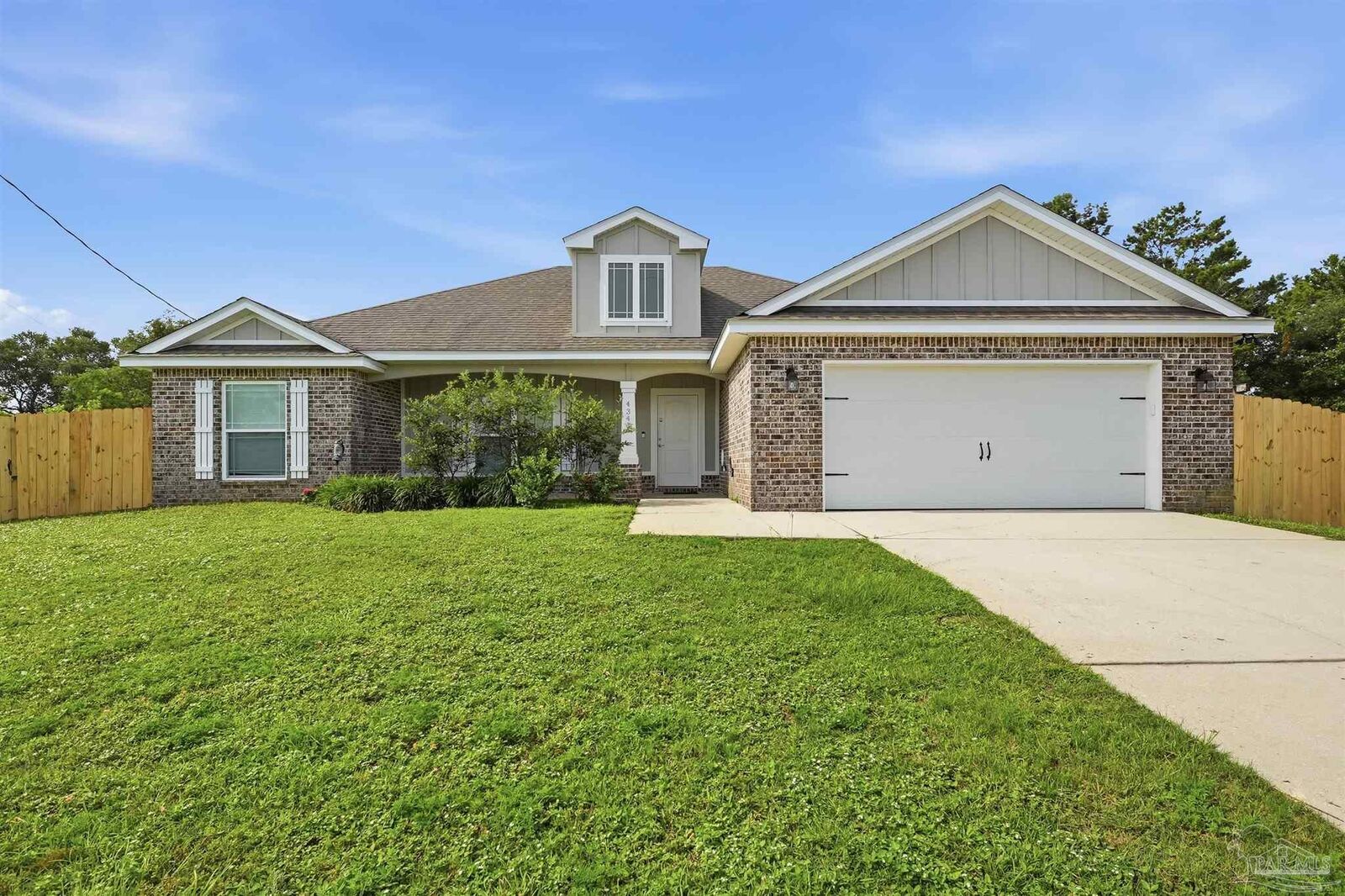Property Photo:  4343 Lorraine Ct  FL 32563 