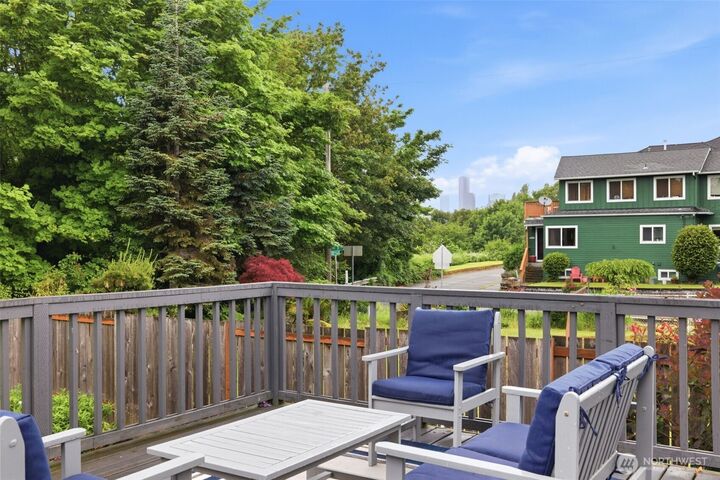 Property Photo:  2106  12th Avenue S  WA 98144 