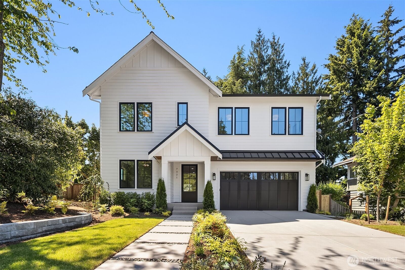 Property Photo:  7321  48th Avenue NE  WA 98115 