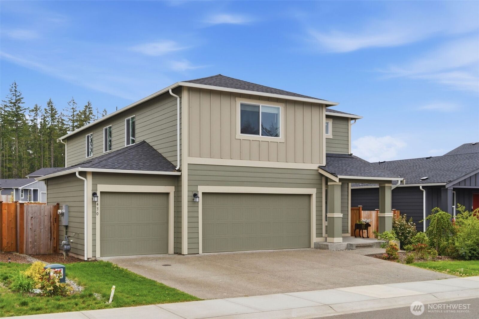 Property Photo:  430 NE Ridge Point Boulevard  WA 98528 
