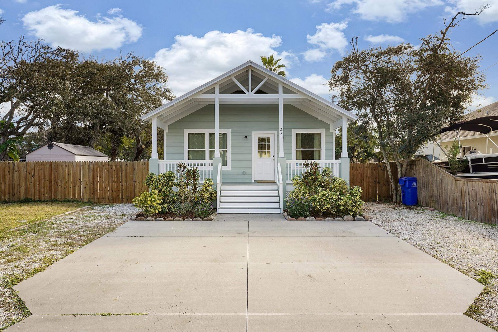 Property Photo: 231 Majorca Rd FL 32080