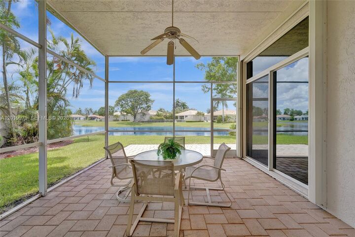 Property Photo:  2525 Bay Pointe Ct  FL 33327 