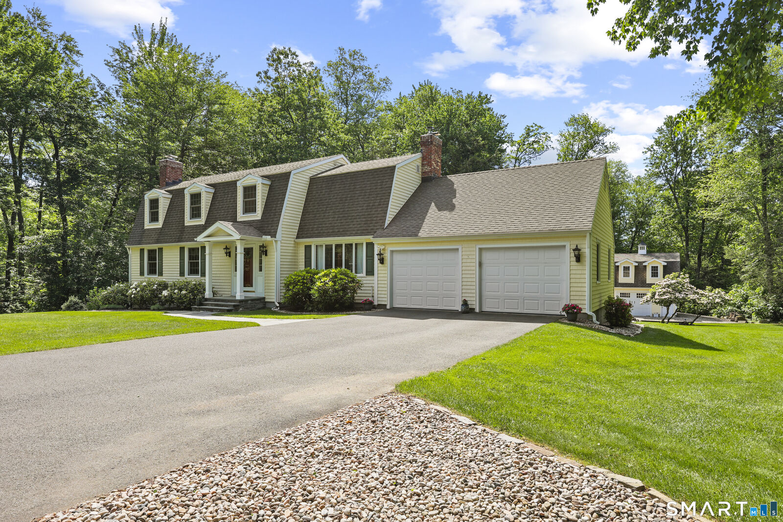 Property Photo:  17 Briar Hill Road  CT 06001 
