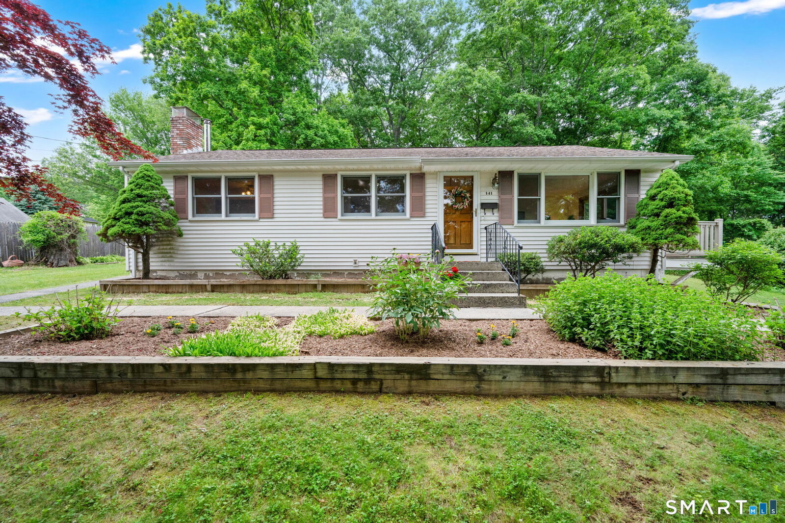 Property Photo:  141 Fairlawn Street  CT 06010 