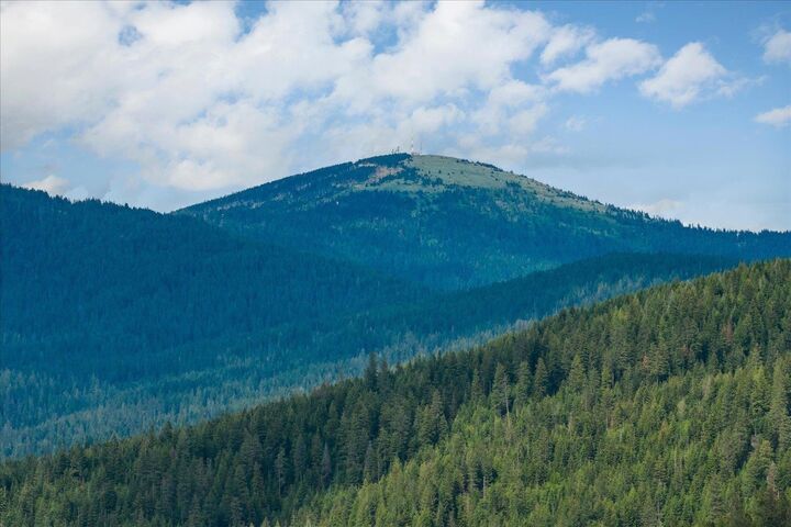 Property Photo:  22xxx N Madison Rd  WA 99021 