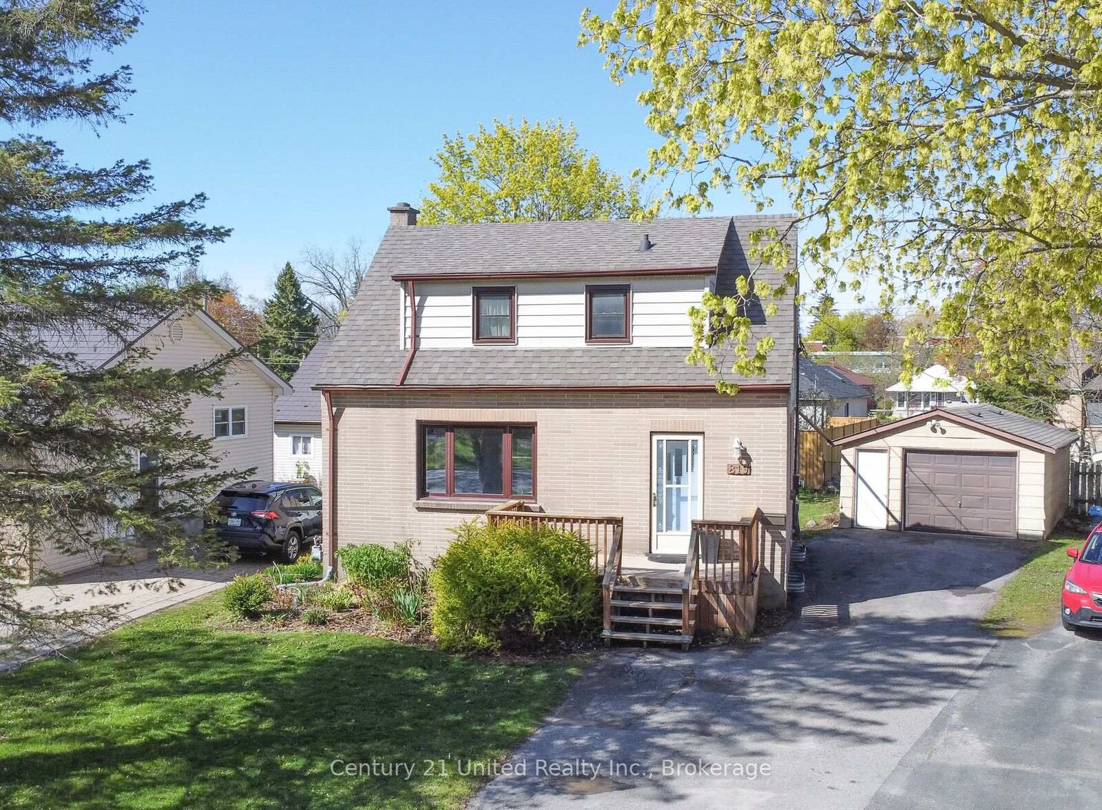 Property Photo:  819 Argyle Street  ON K9H 5T4 