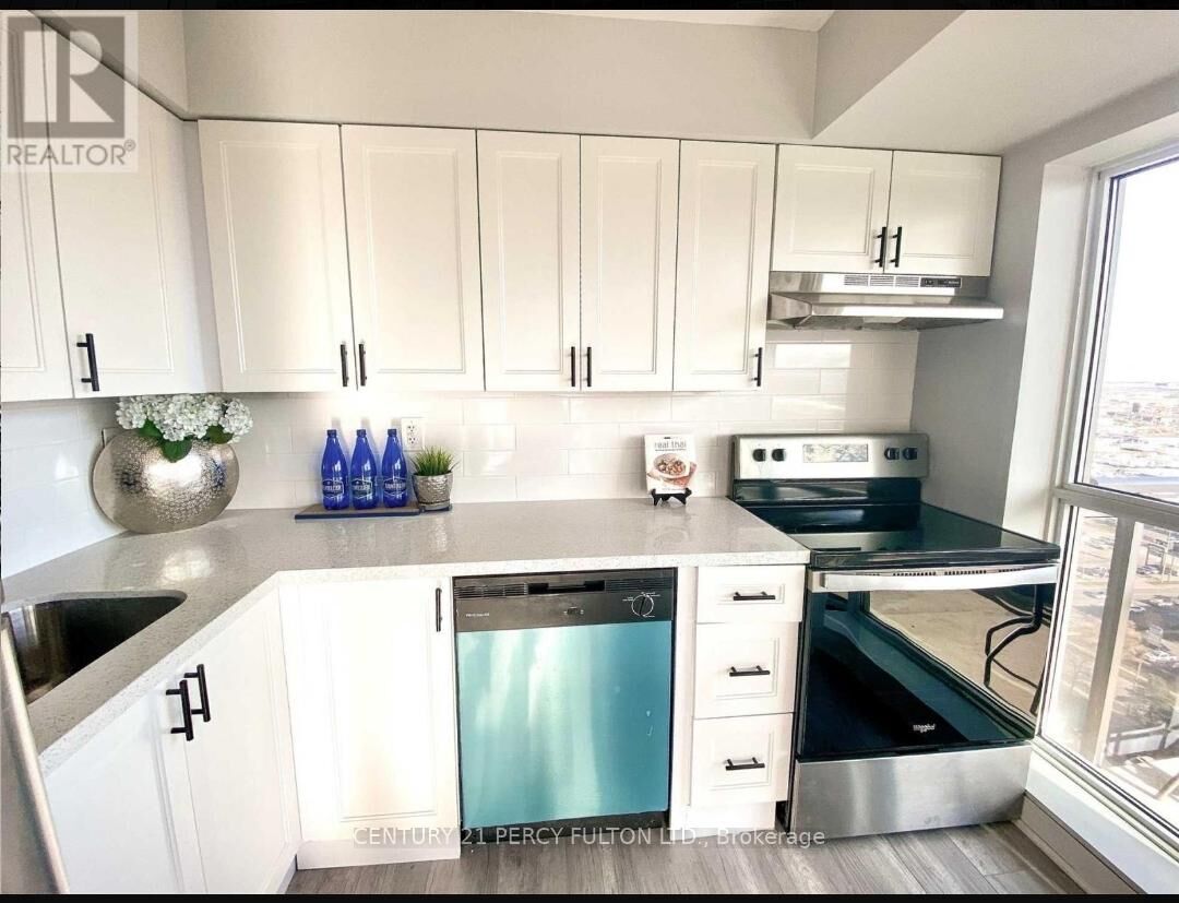 Property Photo: 215 Queen Street E 2003 ON L6Y 1M6