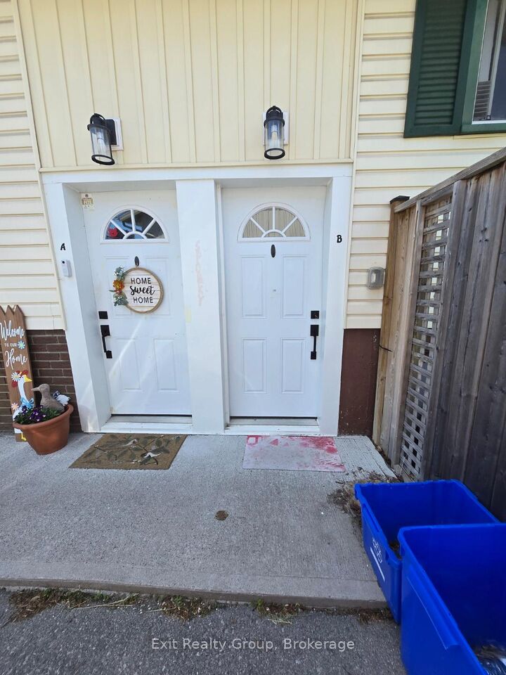 116 Nicholas Street — photo 1