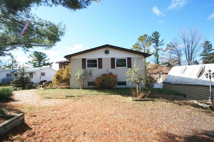 Property Photo: 77 Rockview Road ON P0H 1H0