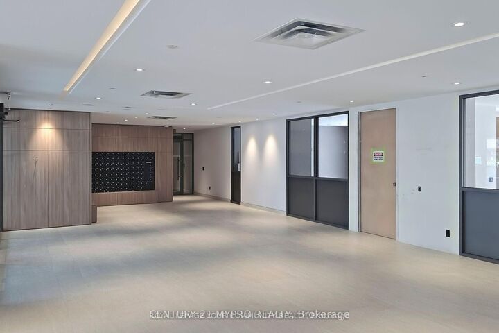 Photo de la propriété:  8 Beverley Glen Boulevard 1206  ON L4J 0L5 