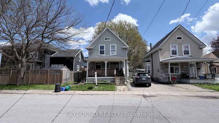Property Photo: 4890 Saint Clair Avenue ON L2E 3T6