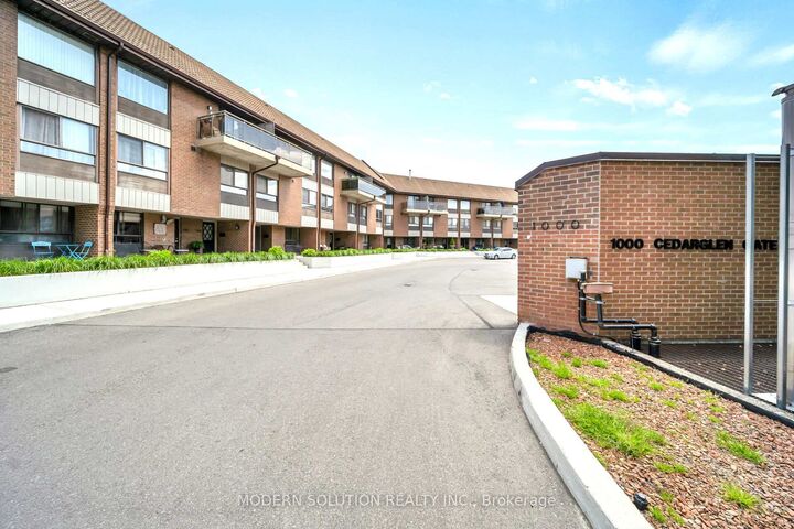 Property Photo: 1000 Cedarglen Gate N 201 ON L5C 3Z5