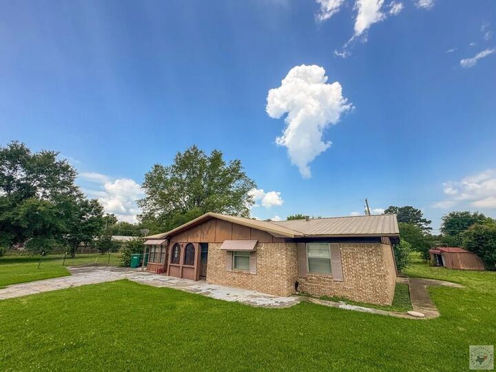 Property Photo:  500 Jefferson Street  TX 75570 