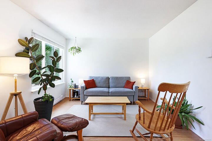 Property Photo:  175 Willemar Ave #B  BC V9N 3L3 