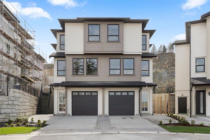 Property Photo:  2098 Kingbird Dr  BC V9B 0E7 