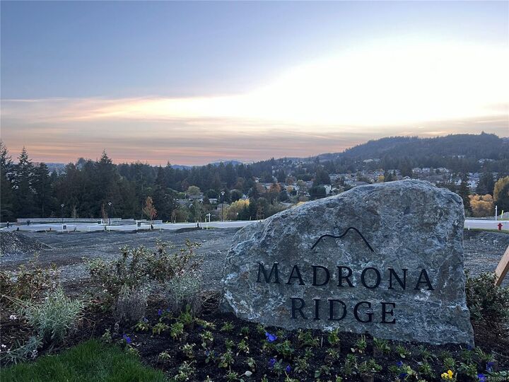 653 Madrona Ridge — photo 1