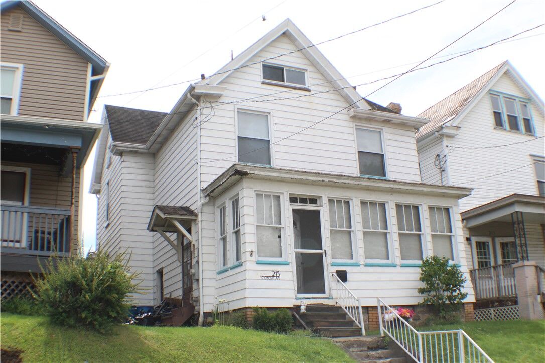 Property Photo:  213 Lookout Ave  PA 15022 