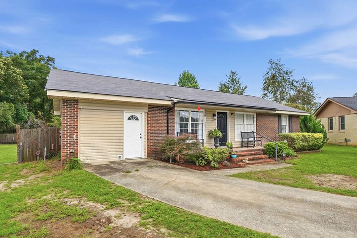 Property Photo:  124 Jefferson Court  GA 31763 
