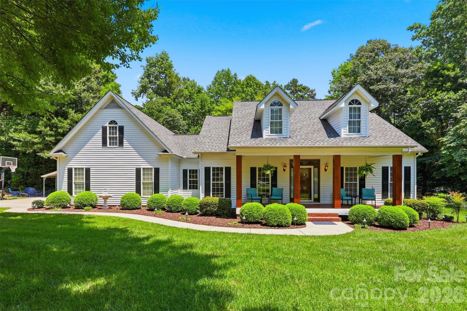Property Photo: 2230 Wedgewood Drive NC 28104