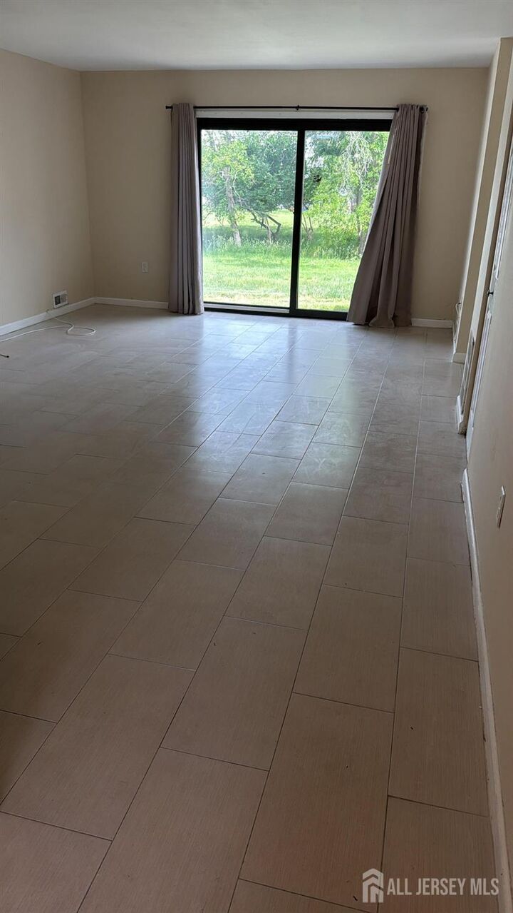 Property Photo:  246 Hampshire Court  NJ 08854 