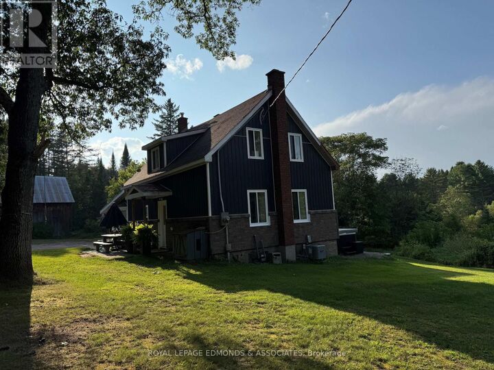 Property Photo: 27 Stencells Road ON K8A 6W8