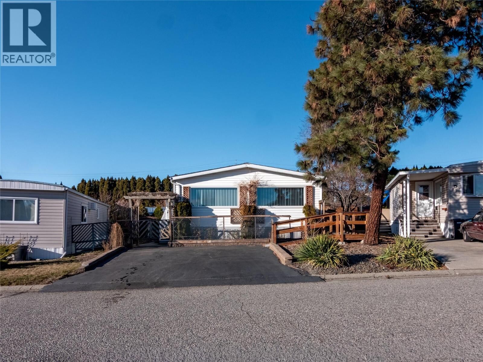 Photo de la propriété:  98 Okanagan Avenue East 11  BC V2A 3J5 