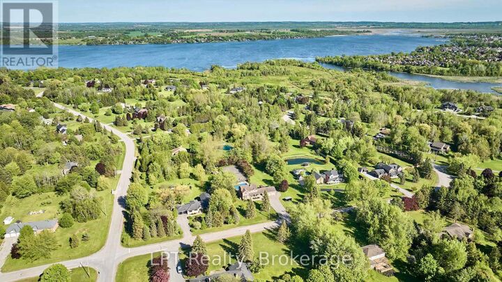 Property Photo: 16 Cawkers Cove Road ON L9L 1P4