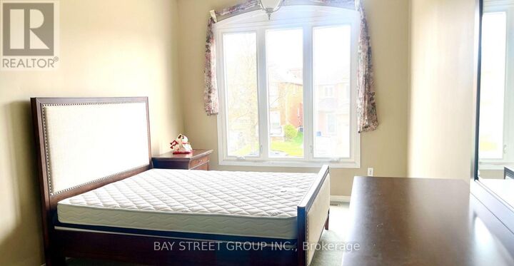 Property Photo:  148 Trail Ridge Lane  ON L6C 2C5 